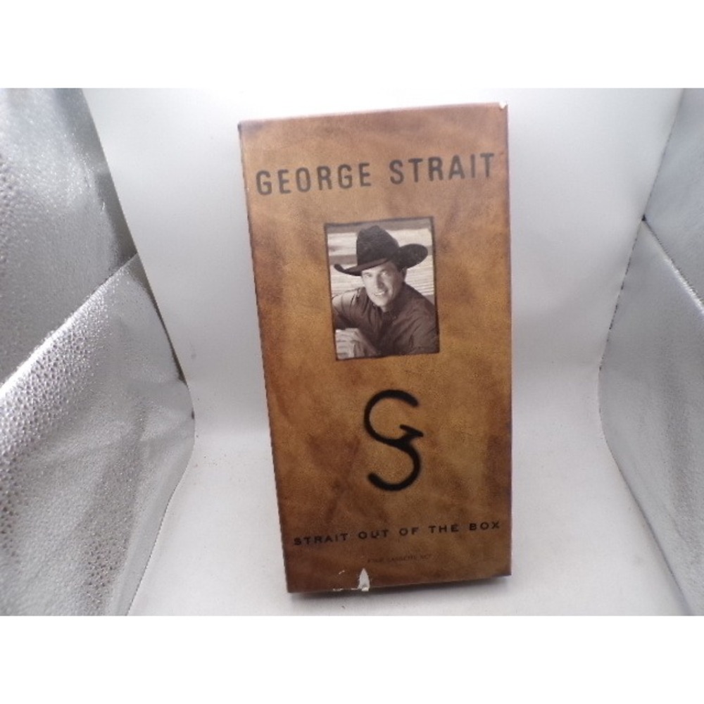 George Strait Strait Out of the Box 4-Cassette Tape Set MCA‎ MCAC4-11263 1995